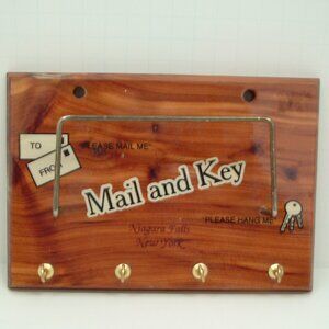 Vintage travel souvenir Niagara falls NY cedar wood mail and key holder